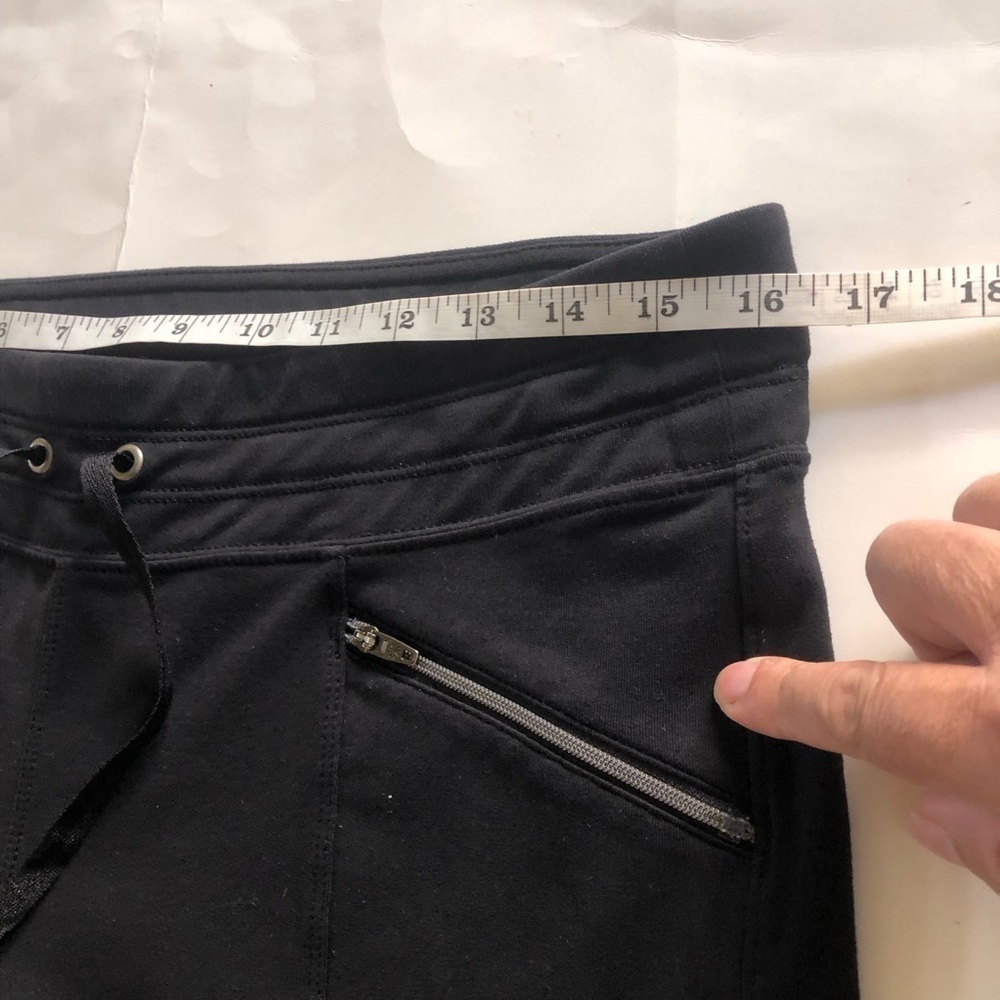 Athleta Metro Black Stretch with Zipper Pockets Active Pants Size M/L - Picture 11 of 16